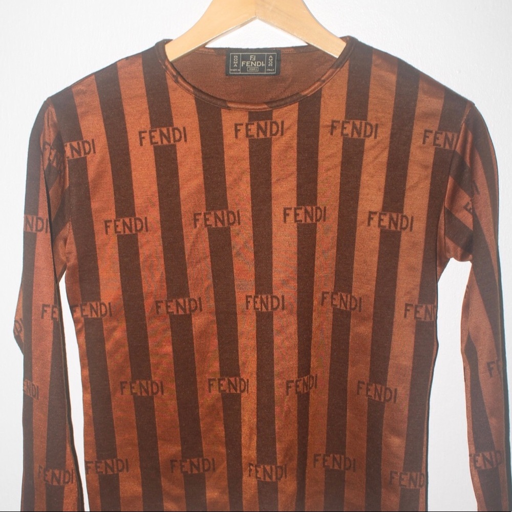 Vintage FENDI Longsleeve Spellout Long Sleeve